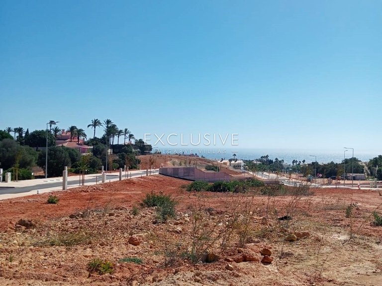 Plot for Sale in Praia Da Luz, Algarve 2