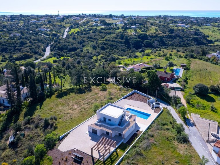 Villa for Sale in Carvoeiro, Algarve 21