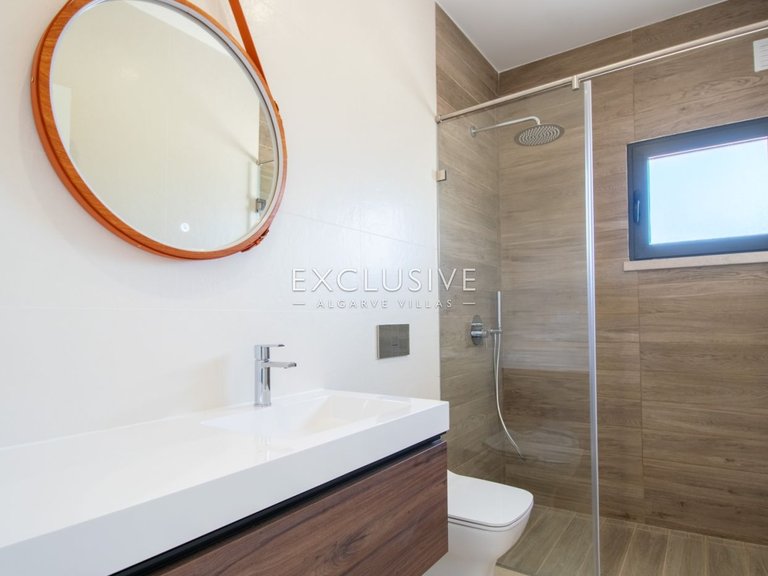 Villa for Sale in Carvoeiro, Algarve 10