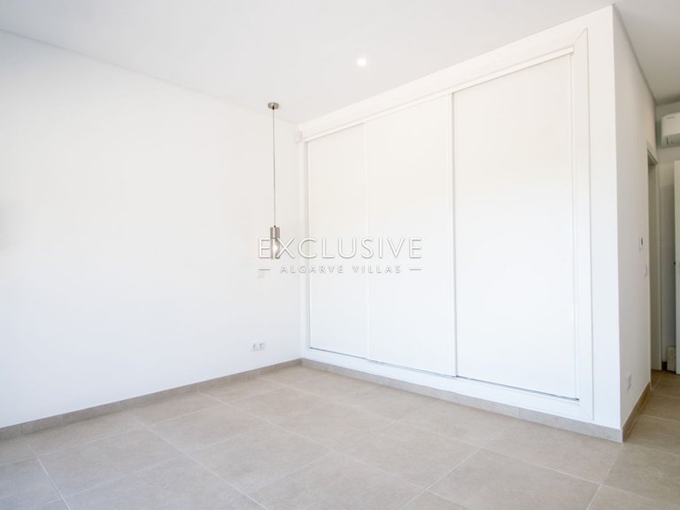 Villa for Sale in Carvoeiro, Algarve 22