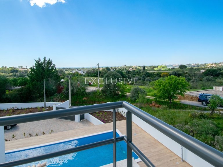 Villa for Sale in Carvoeiro, Algarve 15