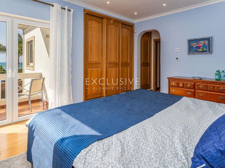 Villa for Sale in Carvoeiro, Algarve 14