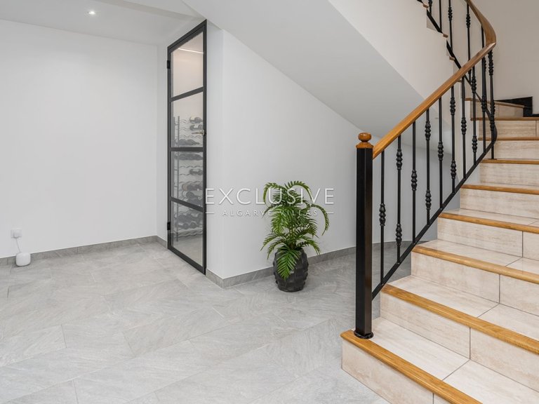 Villa for Sale in Carvoeiro, Algarve 29