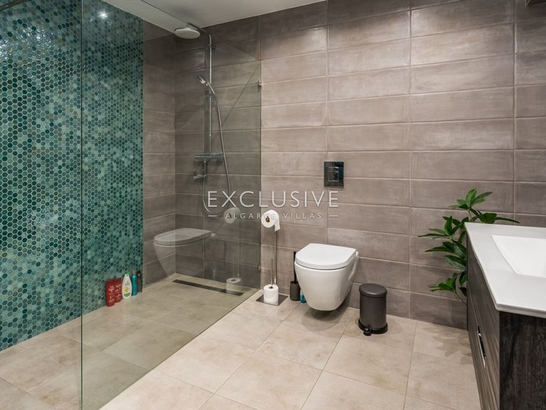 Villa for Sale in Carvoeiro, Algarve 37