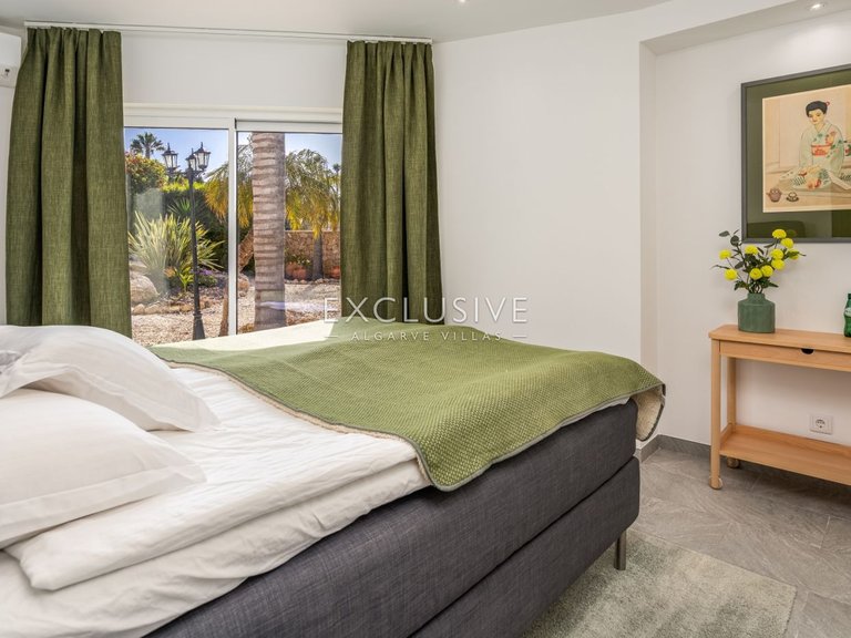 Villa for Sale in Carvoeiro, Algarve 38