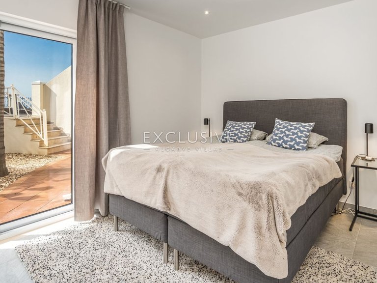 Villa for Sale in Carvoeiro, Algarve 36