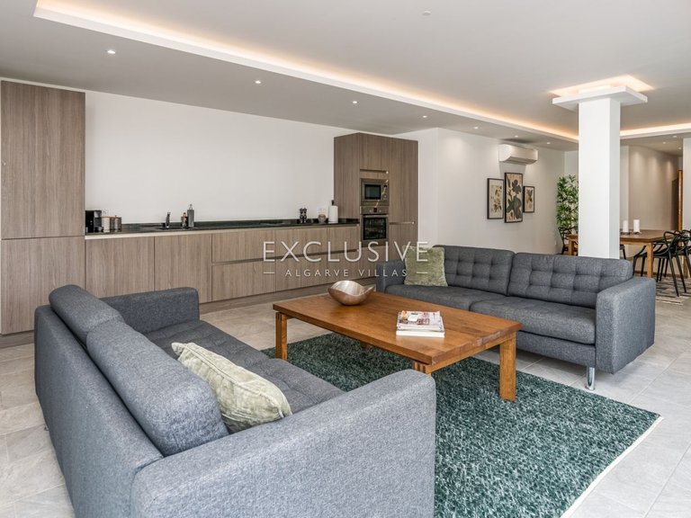 Villa for Sale in Carvoeiro, Algarve 33