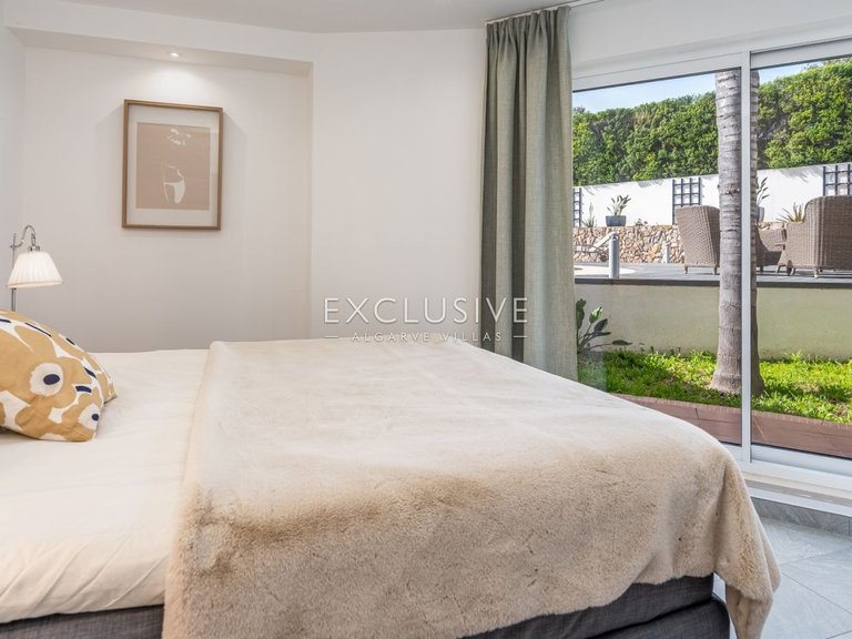 Villa for Sale in Carvoeiro, Algarve 39
