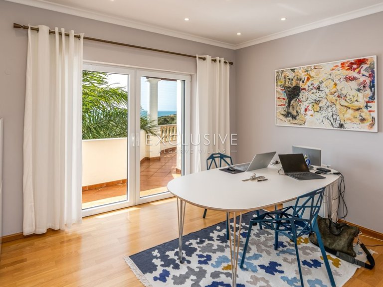 Villa for Sale in Carvoeiro, Algarve 25