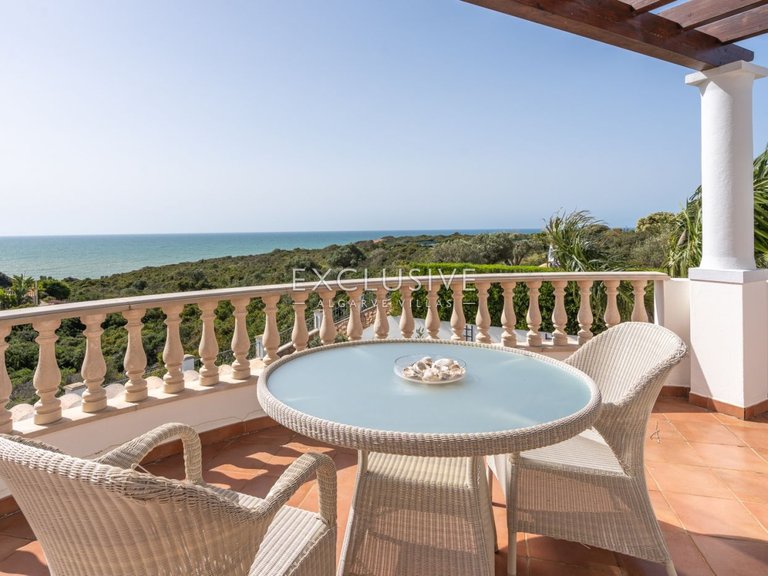 Villa for Sale in Carvoeiro, Algarve 23