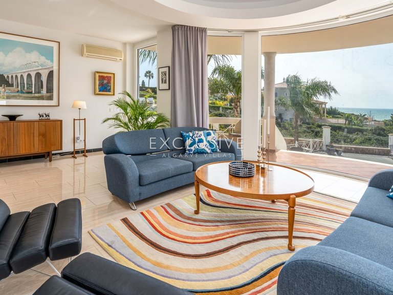 Villa for Sale in Carvoeiro, Algarve 5