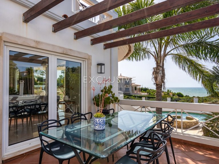 Villa for Sale in Carvoeiro, Algarve 9