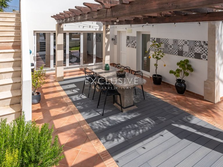 Villa for Sale in Carvoeiro, Algarve 34