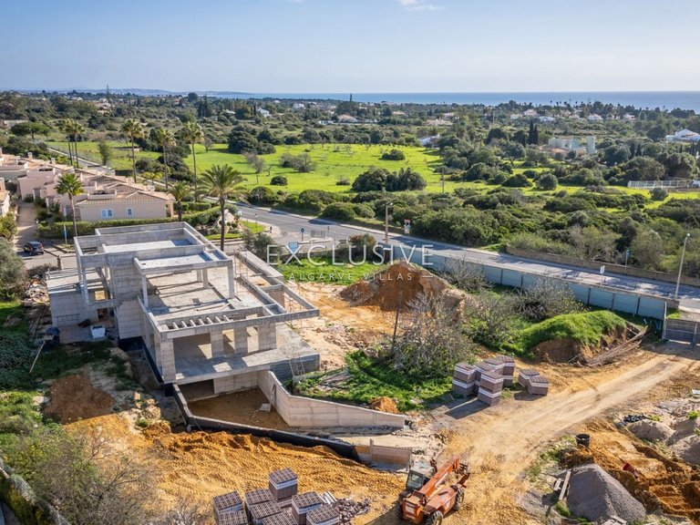 Villa for Sale in Carvoeiro, Algarve 26