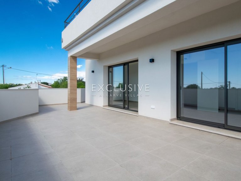 Villa for Sale in Carvoeiro, Algarve 26