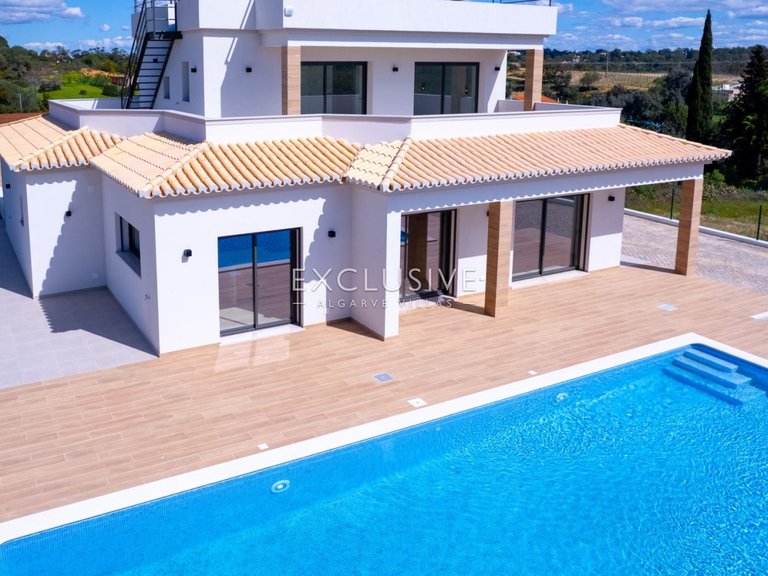 Villa for Sale in Carvoeiro, Algarve 24