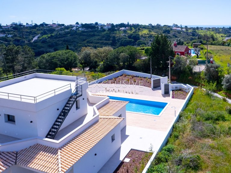 Villa for Sale in Carvoeiro, Algarve 28