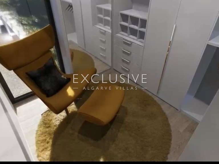 Villa for Sale in Carvoeiro, Algarve 17