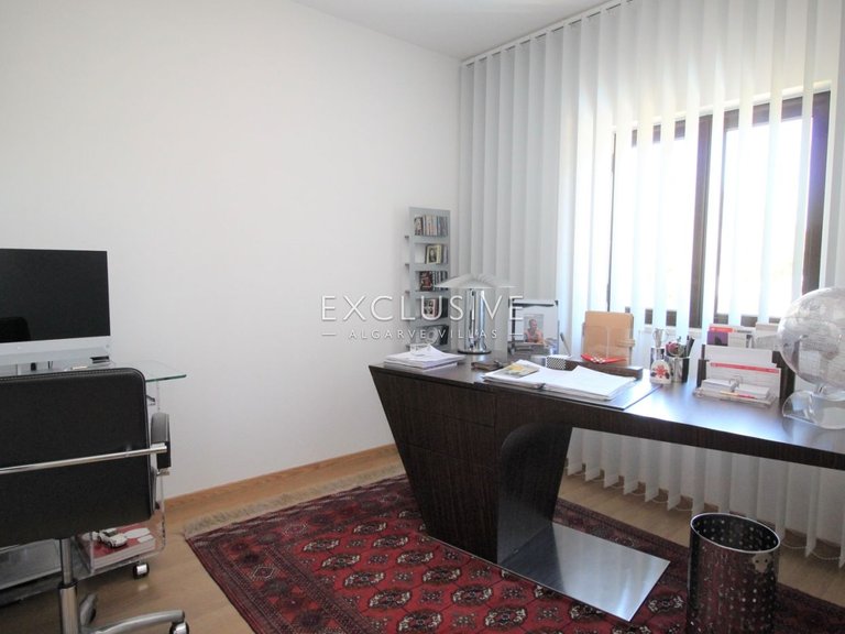 Villa for Sale in Lagos, Algarve 17