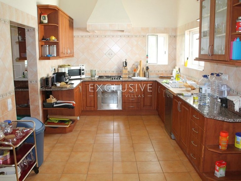 Villa for Sale in PortimÃo, Algarve 25