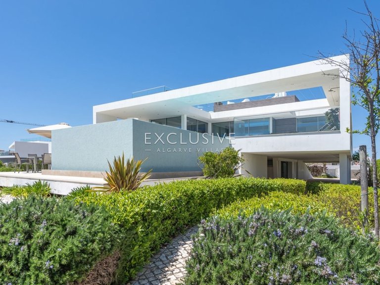 Villa for Sale in Lagos, Algarve 19