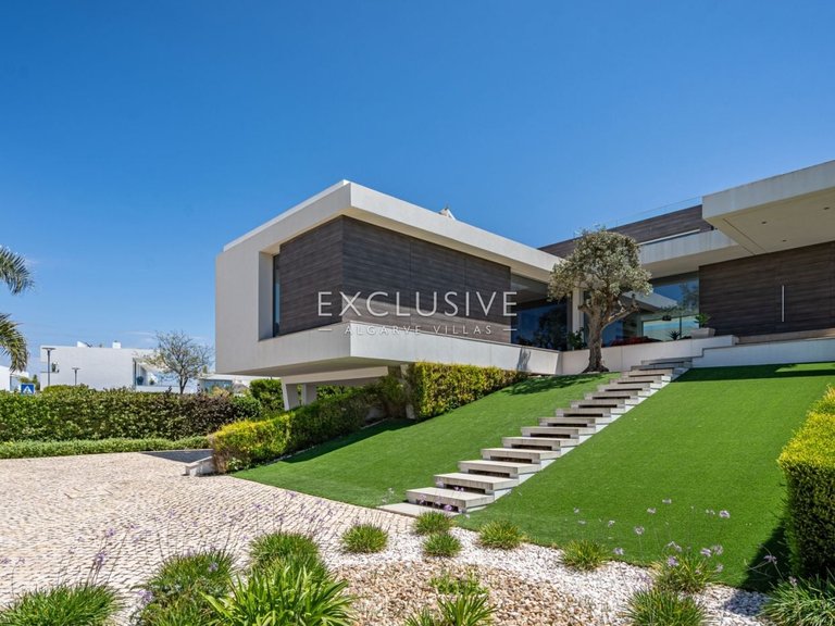 Villa for Sale in Lagos, Algarve 18