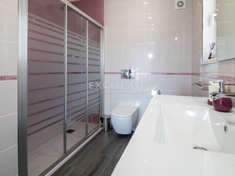 Villa for Sale in Carvoeiro, Algarve 24