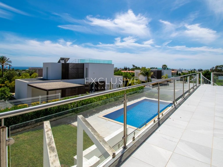 Villa for Sale in Carvoeiro, Algarve 20