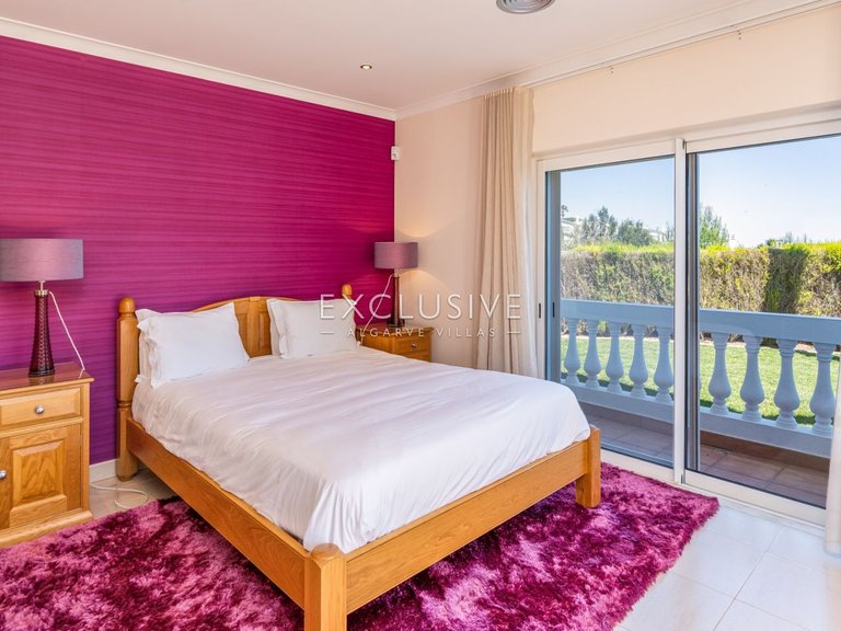 Villa for Sale in Praia Da Luz, Algarve 28