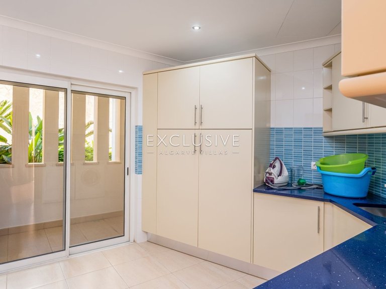 Villa for Sale in Praia Da Luz, Algarve 35
