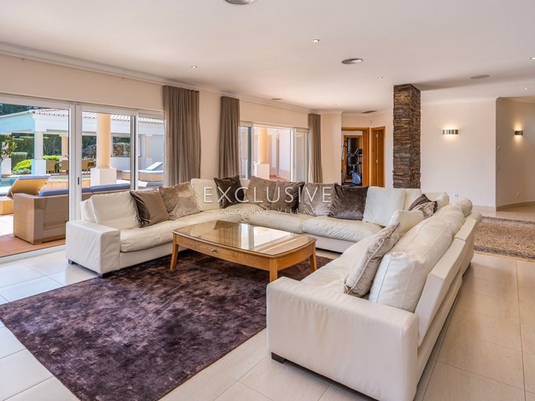 Villa for Sale in Praia Da Luz, Algarve 24