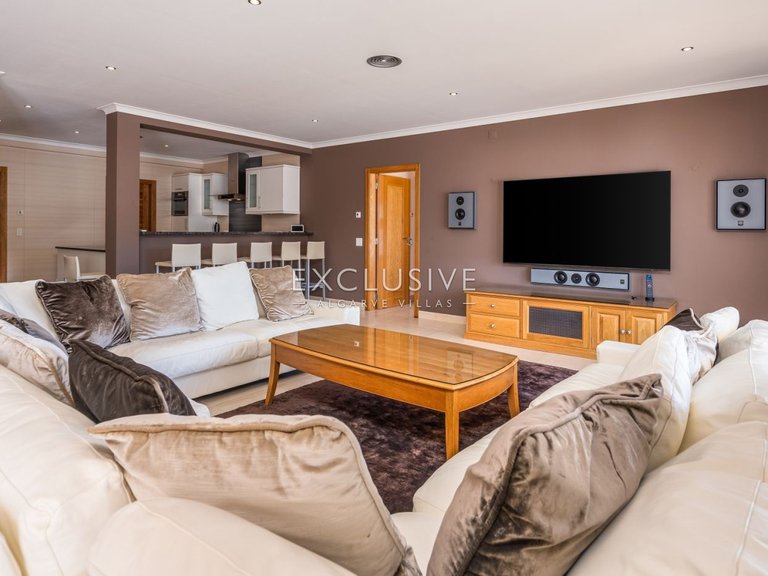 Villa for Sale in Praia Da Luz, Algarve 25