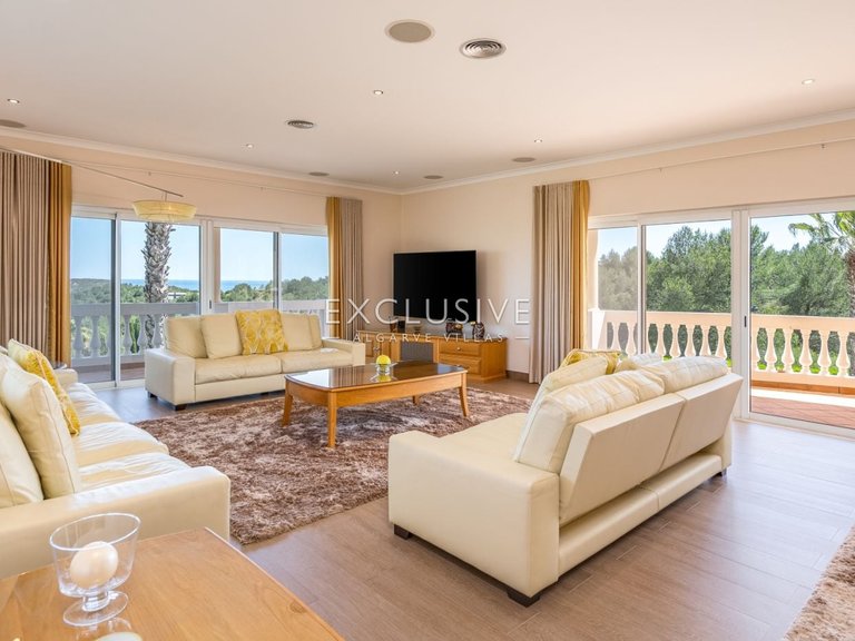 Villa for Sale in Praia Da Luz, Algarve 4