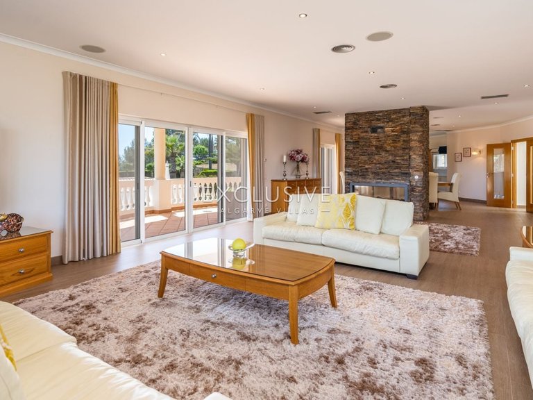 Villa for Sale in Praia Da Luz, Algarve 5