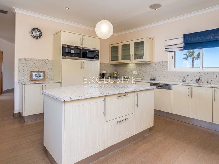 Villa for Sale in Praia Da Luz, Algarve 9