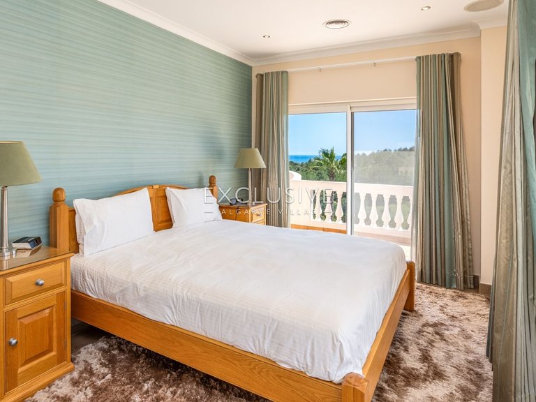 Villa for Sale in Praia Da Luz, Algarve 14