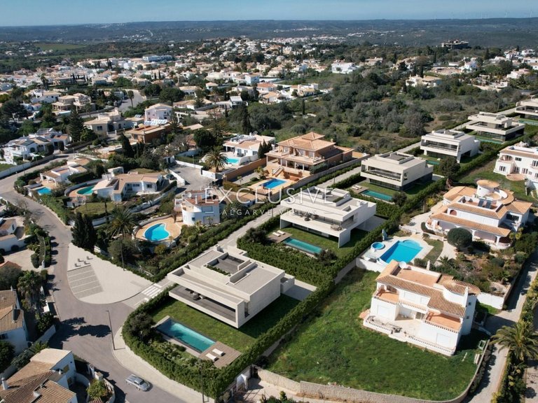 Villa for Sale in Praia Da Luz, Algarve 2