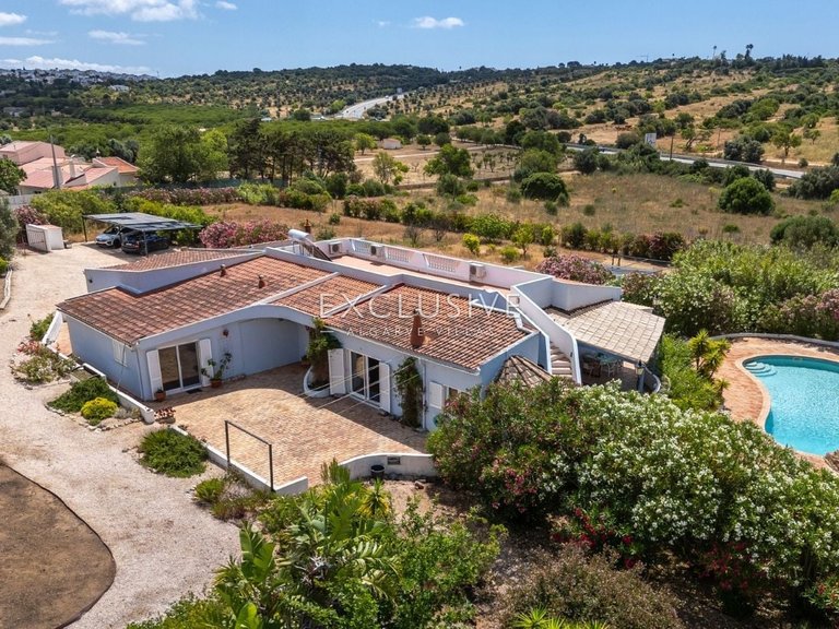Villa for Sale in Praia Da Luz, Algarve 41