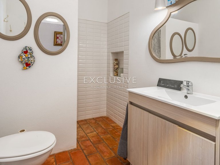 Villa for Sale in Praia Da Luz, Algarve 39