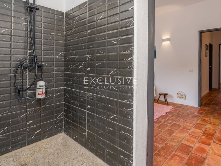 Villa for Sale in Praia Da Luz, Algarve 32