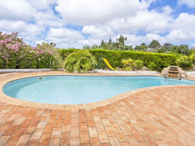 Villa for Sale in Praia Da Luz, Algarve 27