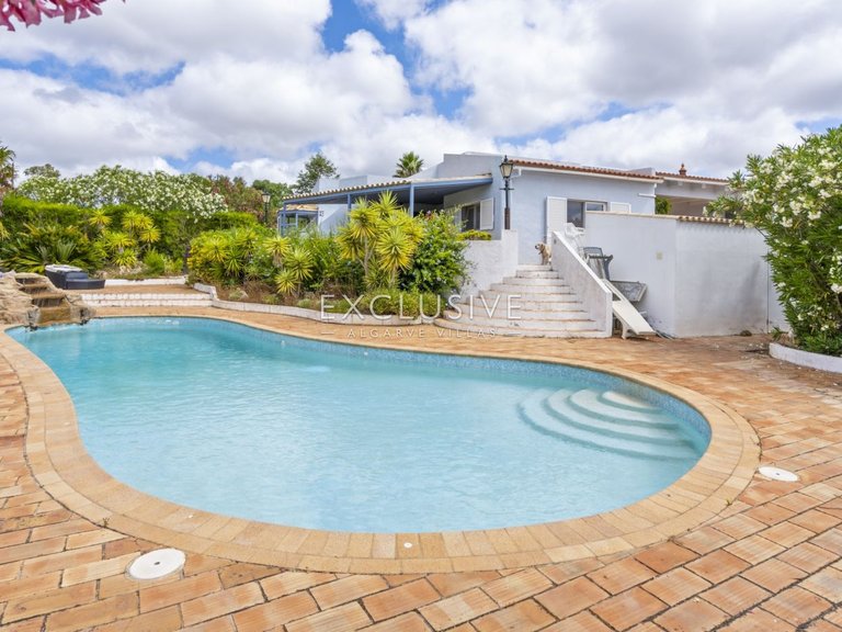 Villa for Sale in Praia Da Luz, Algarve 26