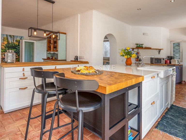 Villa for Sale in Praia Da Luz, Algarve 20