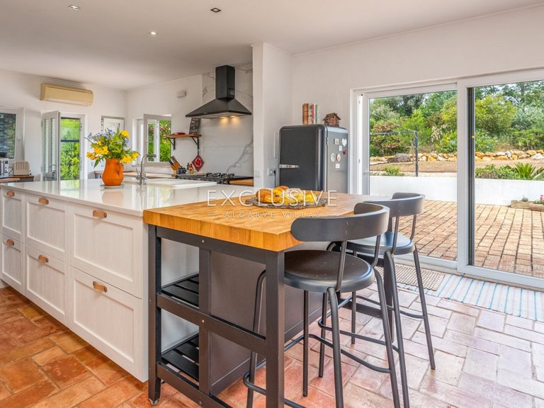 Villa for Sale in Praia Da Luz, Algarve 19