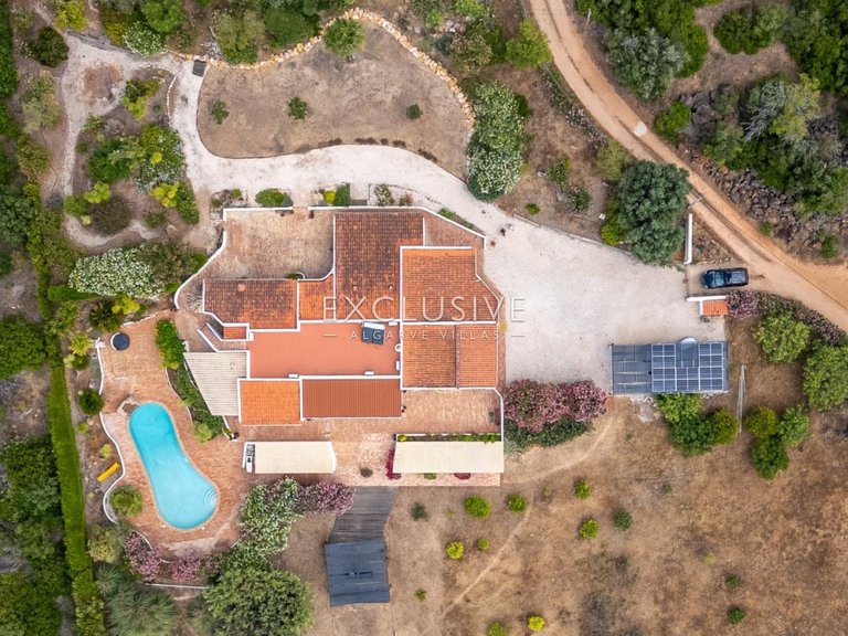 Villa for Sale in Praia Da Luz, Algarve 2