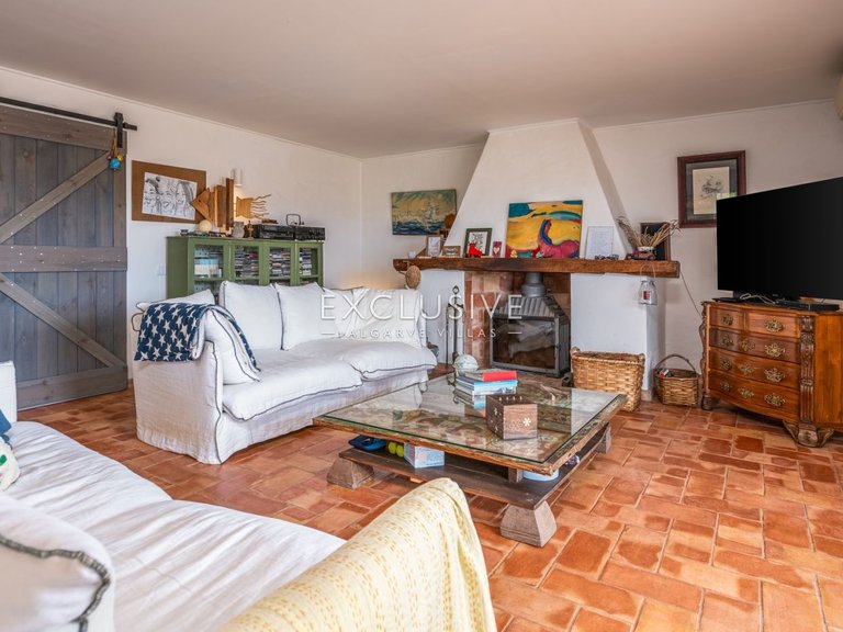 Villa for Sale in Praia Da Luz, Algarve 4