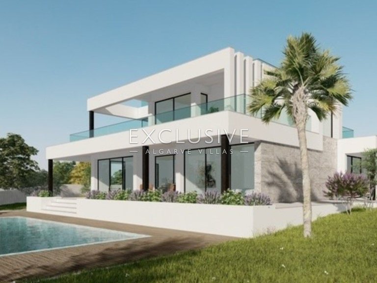 Villa for Sale in Carvoeiro, Algarve 1