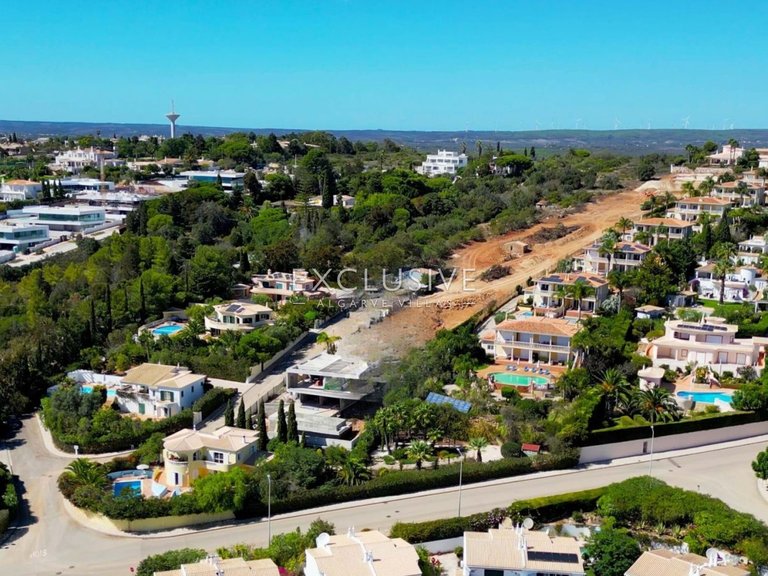 Villa for Sale in Praia Da Luz, Algarve 22