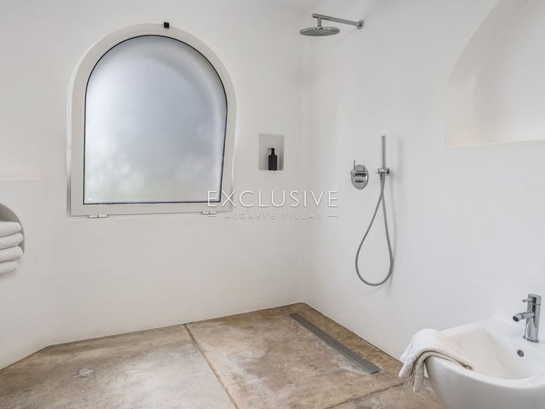 Villa for Sale in Lagos, Algarve 36
