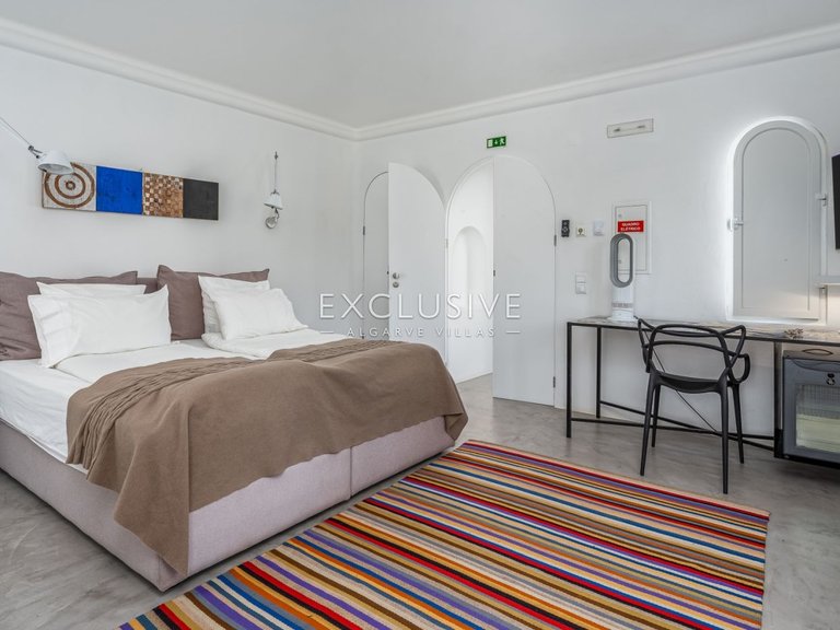 Villa for Sale in Lagos, Algarve 28